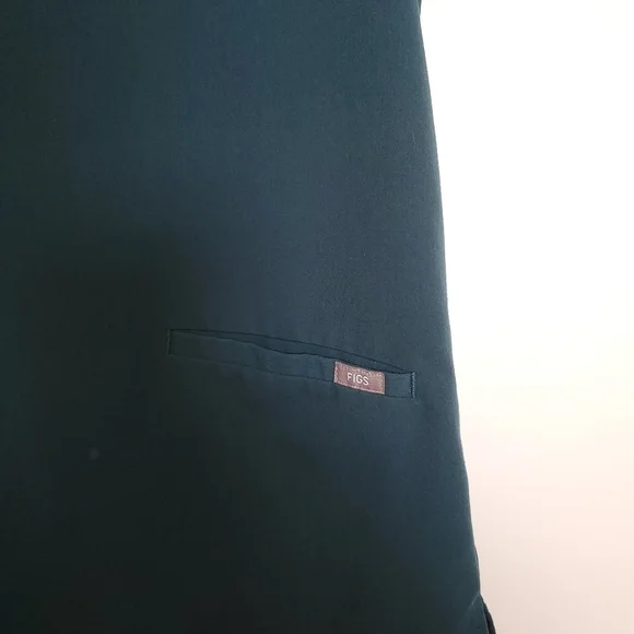 FIGS 'CASMA' SCRUBS TOP TEAL GREEN 3 POCKET V-NECK SHORT SLEEVE WOMENS (XS) - Picture 7 of 13